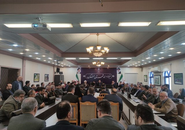 همه باید در جهت تحقق خواستهها و مطالبات مردم اقدام کنیم