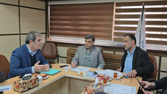 لزوم ذخیره آب های سطحی و ممانعت از ورود آنها به دریا