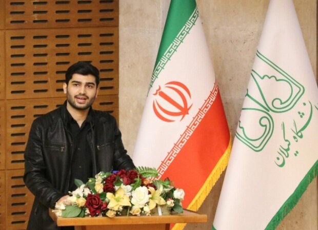کرسیهای آزاداندیشی زمینهساز شکلگیری گفتمانهای موثر در جامعه هستند کرسیهای آزاداندیشی زمینهساز شکلگیری گفتمانهای موثر در جامعه هستند