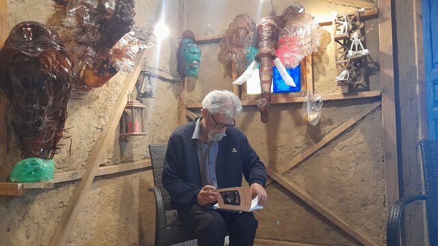 نمایش دستسازههای هنرمند انزلیچی