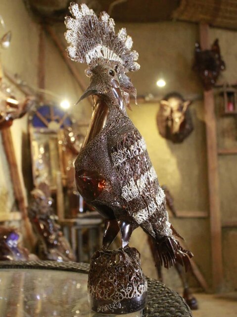 نمایش دستسازههای هنرمند انزلیچی