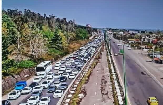 جاده سراوان به امامزاه هاشم - ۱۴ فروردین ۱۴۰۴ ترافیک سنگین در محورهای خروجی گیلان