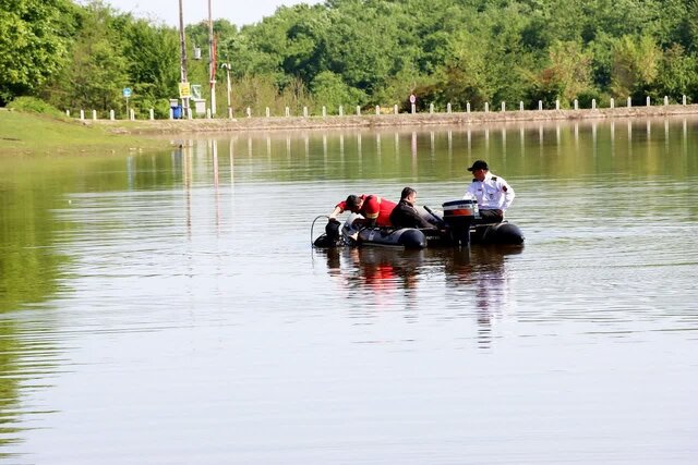 پیکر مرد غرق شده در دریاچه سقالکسار از آب خارج شد
