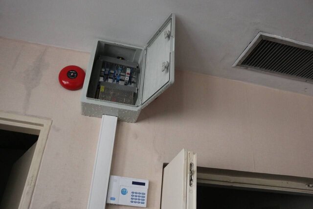 ۲۹ آتشنشان و افسر ارشد به بیمارستان رسول اکرم رشت اعزام شدند