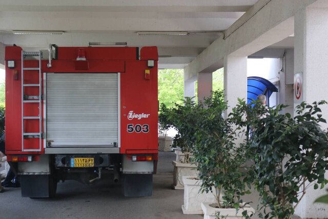 ۲۹ آتشنشان و افسر ارشد به بیمارستان رسول اکرم رشت اعزام شدند