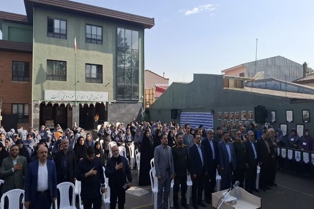 باید فرهنگ مقاومت، ایثار و شهادت در بین دانشآموزان تقویت شود