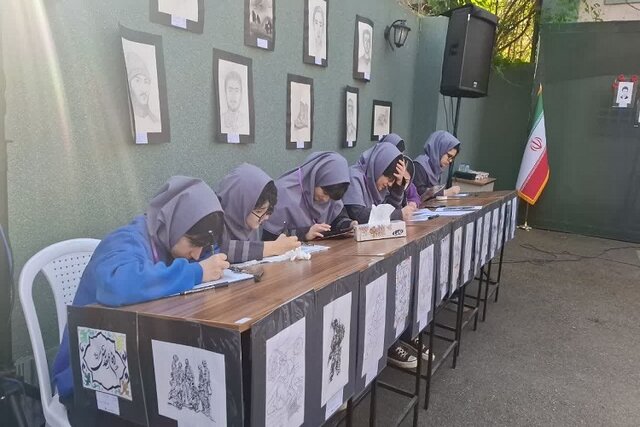 باید فرهنگ مقاومت، ایثار و شهادت در بین دانشآموزان تقویت شود