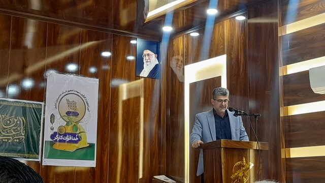 مراسم تجلیل از کارگران نمونه بندرانزلی برگزار شد