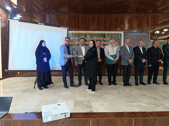 مراسم تجلیل از کارگران نمونه بندرانزلی برگزار شد