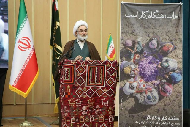 رفاه کارگر در گرو حفظ کار است/ تقویت قدرت خرید با تولید