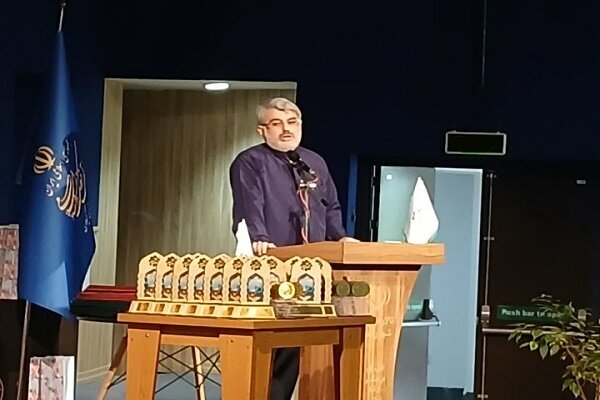 لزوم جریانسازی فعالیتهای قرآنی در جامعه / پیروی از آیات قرآن باید به سبک زندگی تبدیل شود