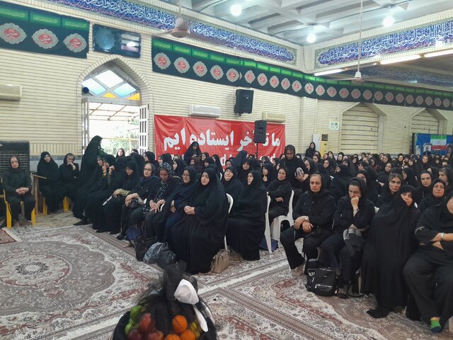 ملت شهادتطلب با جنگ و بمباران تهدید نمیپذیرد