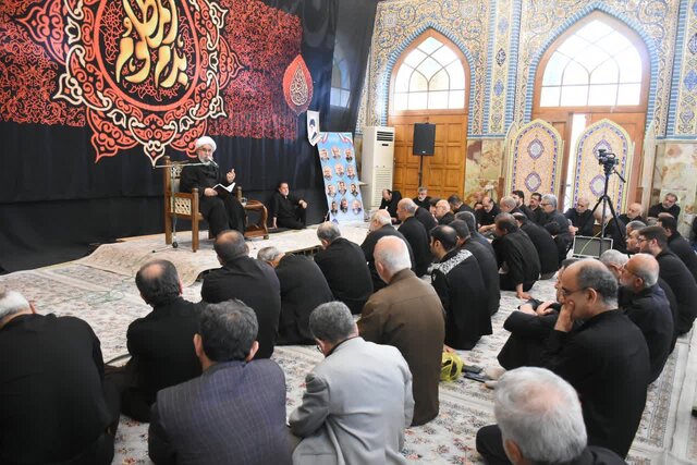 مجالس حسینی باید محل بصیرت آموزی باشند