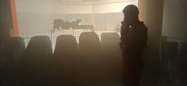 فرماندار بندرانزلی: تلاش برای جلوگیری از سرایت آتش به ساختمانهای همجوار ادامه دارد