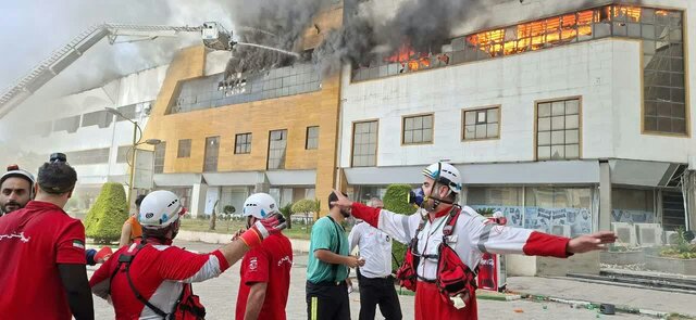 مدیرعامل هلال‌احمر گیلان: اعزام ۱۰ تیم امداد و نجات به منطقه آزاد انزلی/ حادثه دیده نداریم