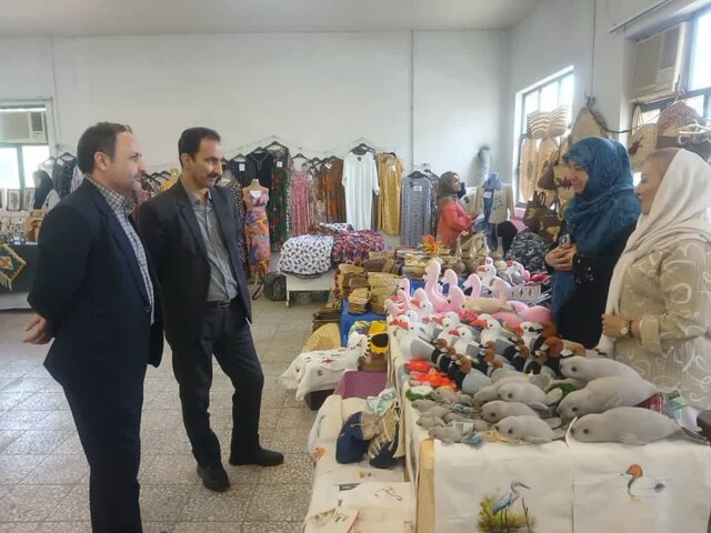 برگزاری نمایشگاه مهارت و صنایع دستی در بندرانزلی