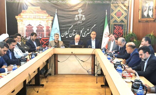 با تصرف غیرقانونی اراضی ملی قاطعانه برخورد می‌کنیم