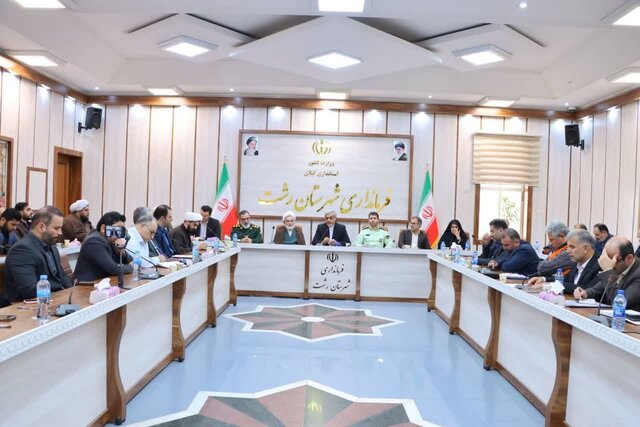 خدمت به مردم با همدلی و پرهیز از اختلافات سیاسی میسر میشود