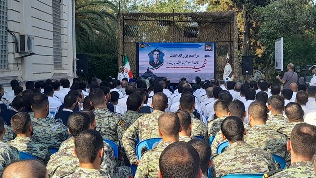 تاریخ قهرمانی‌های کشور باید بیش از پیش تبیین شود