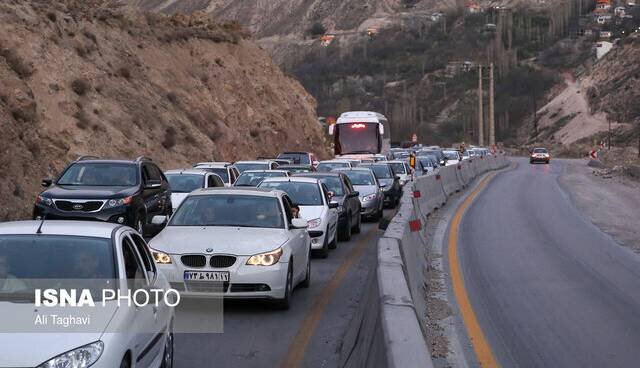 ترافیک فوق سنگین در آزادراه قزوین - رشت به طول ۲۹ کیلومتر ترافیک فوق سنگین در آزادراه قزوین - رشت به طول ۲۹ کیلومتر