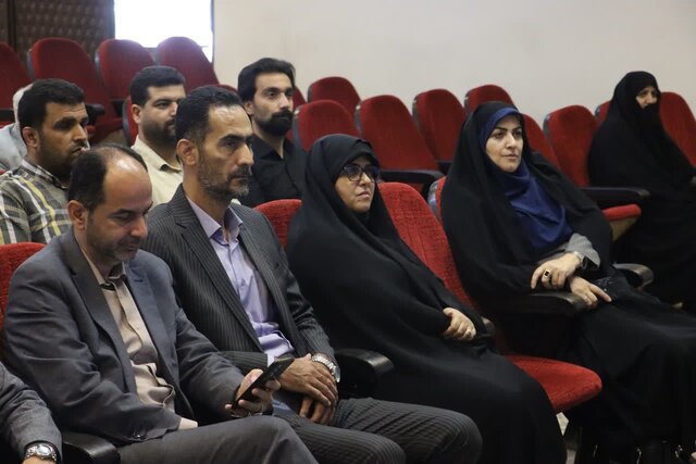 توزیع لوازم‌التحریر بین دانش‌آموزان نیازمند خمام