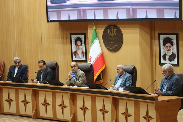 استاندار: رفع موانع صنعت و کاهش بروکراسی، کلید رونق تولید گیلان است