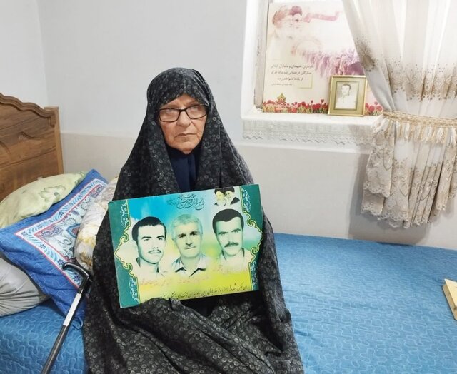 دیدار رئیس و جمعی از جهادگران جهاددانشگاهی گیلان با خانواده سردار شهید محمدبیگلو