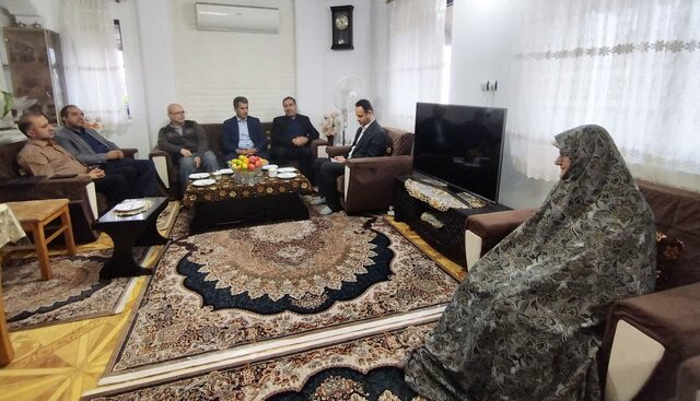 دیدار رئیس و جمعی از جهادگران جهاددانشگاهی گیلان با خانواده سردار شهید محمدبیگلو