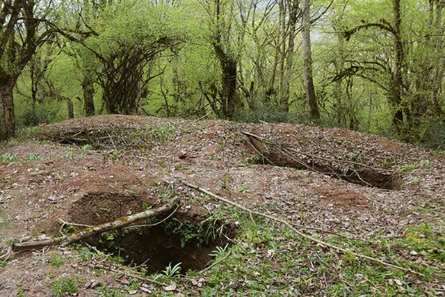 تصویر آرشیوی است دستگیری عاملان حفاری غیرمجاز در محوطه تاریخی شاه میلرزان