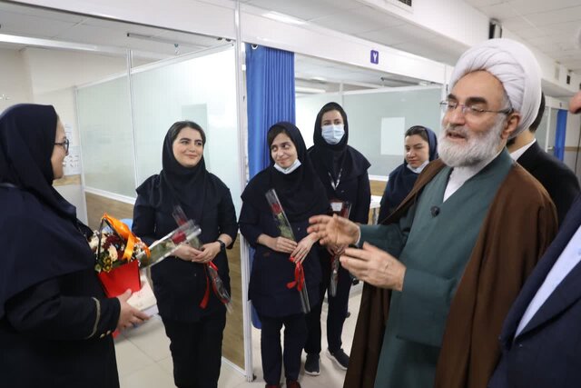 سلامت جامعه مدیون تلاش‌های خالصانه پرستاران است