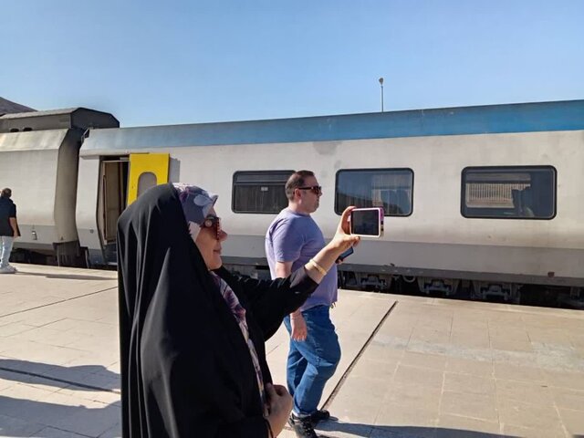 سفر یک‌روزه با اولین قطار گردشگری گیلان