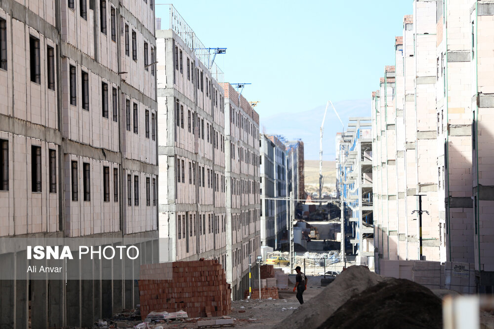پیشرفت ۳۷ درصدی پروژه‌های مسکن در اصفهان/ تحویل ۵۵۰۰ واحد تکمیل شده به متقاضیان