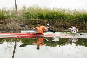 راه طولانی تمرین قایقرانان گیلانی با کاهش عمق تالاب انزلی
