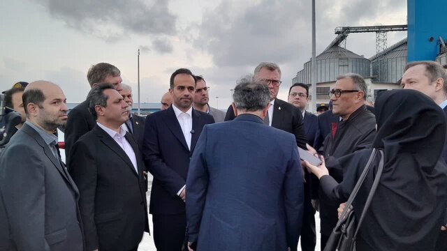 بازدید استاندار آستراخان از کلیسای «نیکُلای مقدس» بندرانزلی