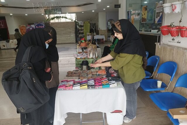 برپایی نمایشگاه مشاغل خانگی خلاق در جهاددانشگاهی گیلان