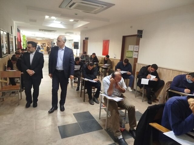 آزمونهای استخدامی قوه قضاییه، بانک شهر و راهآهن در گیلان برگزار شدند