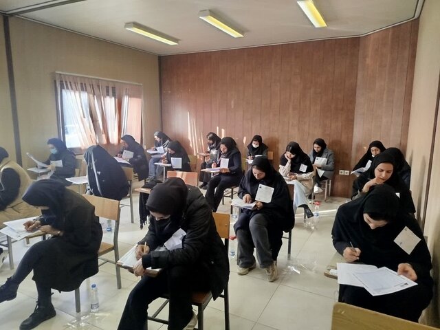 آزمون‌های استخدامی قوه قضاییه، بانک شهر و راه‌آهن در گیلان برگزار شدند