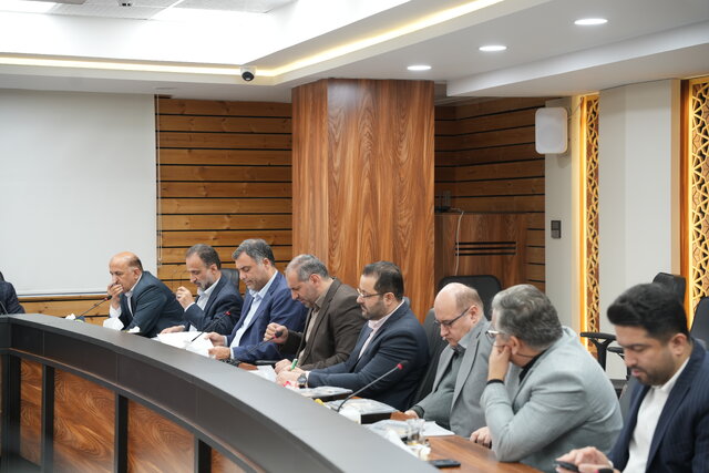 بررسی چالش‌های تجارت گیلان در نشست مشترک مجمع نمایندگان و اتاق بازرگانی