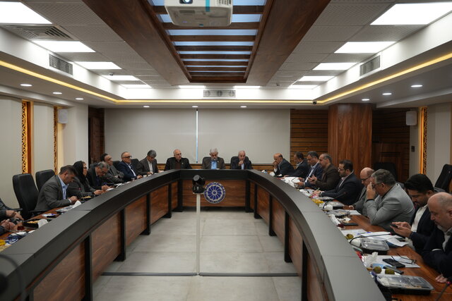 بررسی چالش‌های تجارت گیلان در نشست مشترک مجمع نمایندگان و اتاق بازرگانی