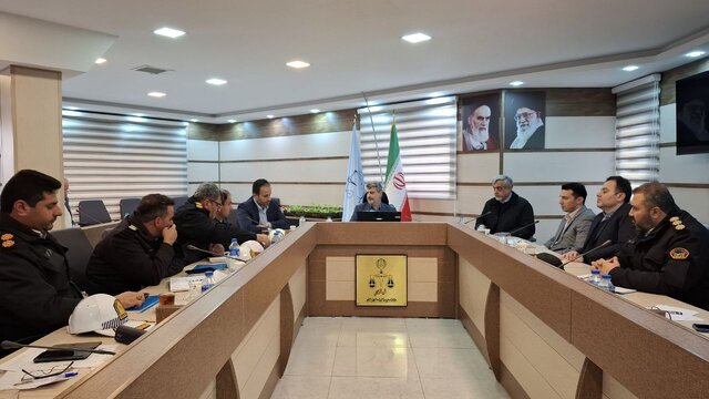 فرماندار رشت: ساماندهی دستفروشان در حریم راه‌ها موجب کاهش بار ترافیکی می‌شود