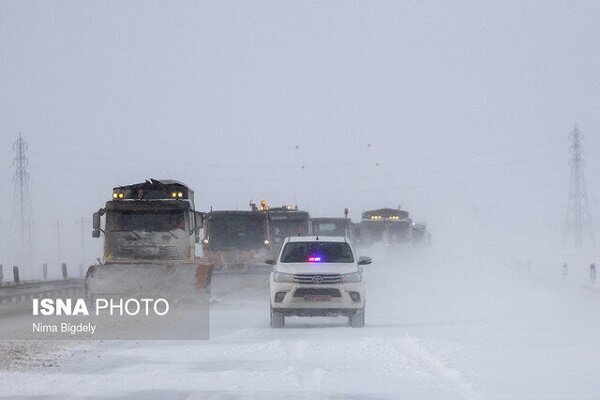 کولاک شدید محور پونل - خلخال را مسدود کرد
