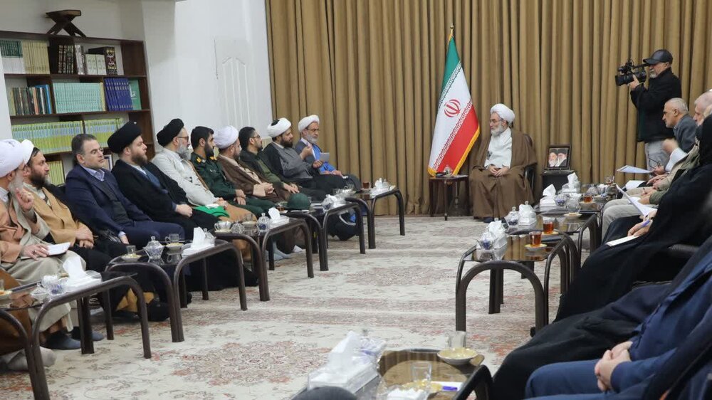 اعتکاف سلامت اجتماعی جامعه را تقویت میکند