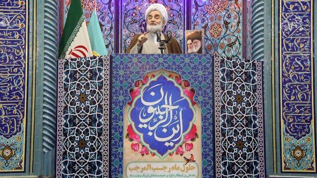 امام جمعه رشت: جهانیان به حقانیت جمهوری اسلامی در مقابل غرب باور دارند