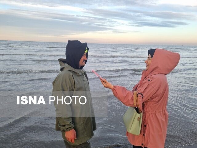 اینجا پدران برای آرزوهای فرزندان خود دل به دریا میزنند