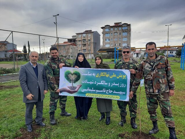 ۴۰ اصله نهال گونه‌های بومی هیرکانی در بندرانزلی غرس شد