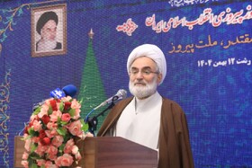 نماینده ولی فقیه در گیلان: آینده کشور در گرو علم و دانش است