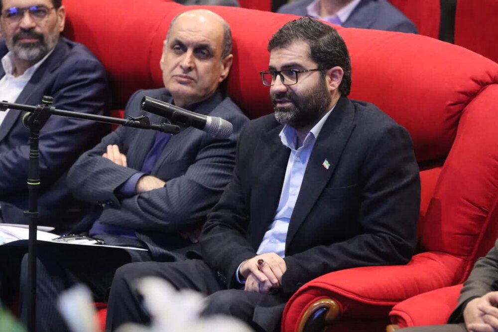 معاون رئیس جمهوری: پیشرفت واقعی در گرو انسجام دولت و سرمایه گذاران است معاون رئیس جمهوری: پیشرفت واقعی در گرو انسجام دولت و سرمایه گذاران است