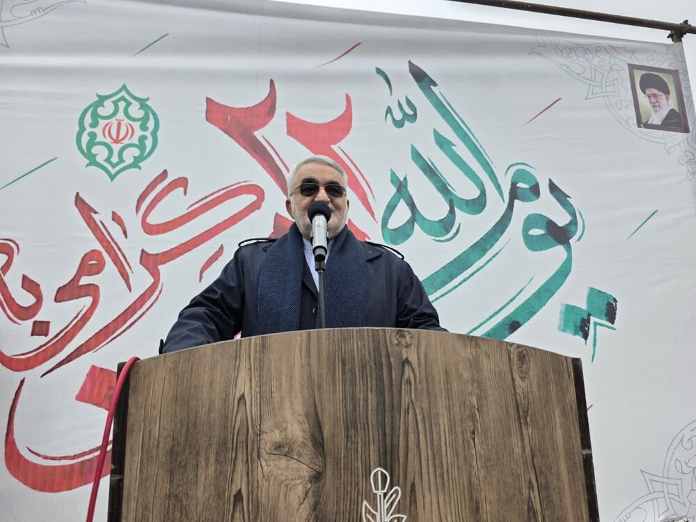 عضو کمیسیون امنیت ملی: حلقه اقتصاد زنجیره اقتدار ملی را تقویت کنیم عضو کمیسیون امنیت ملی: حلقه اقتصاد زنجیره اقتدار ملی را تقویت کنیم