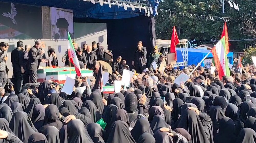 تشییع شهدای گیلان جنگ تحمیلی آمریکایی صهیونیستی در رشت + فیلم تشییع شهدای گیلان جنگ تحمیلی آمریکایی صهیونیستی در رشت + فیلم