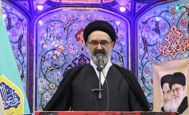 امام جمعه موقت رشت: امروز باید راه رهبر شهیدمان را ادامه دهیم